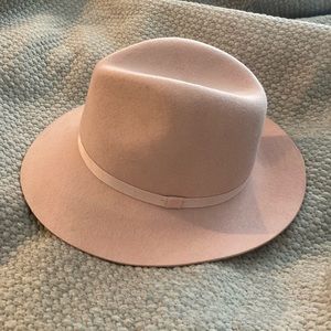 Aritzia Auxiliary Wool Hat